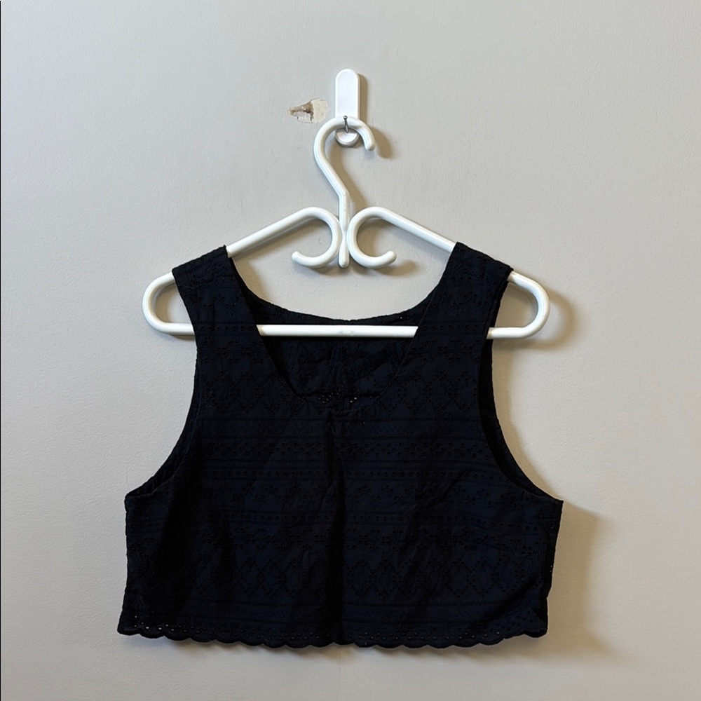 Women’s black eyelet cut out detail cropped sleeveless top